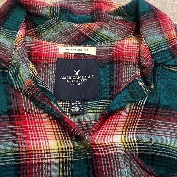 American Eagle boyfriend fit high low plaid button down top red green xs - Picture 5 of 8
